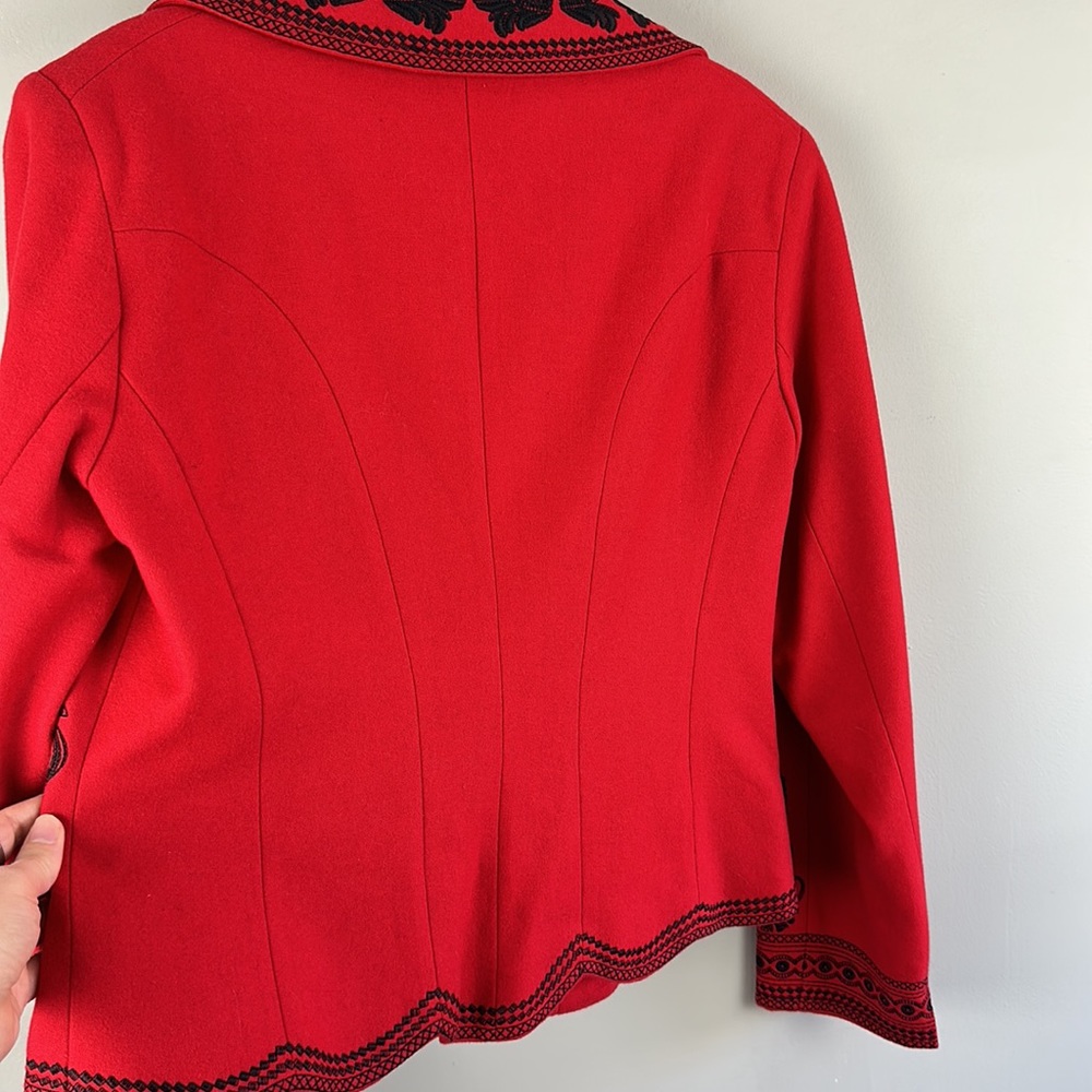 Peter Nygard Red Blazer with Black Embroidery - Picture 11 of 16